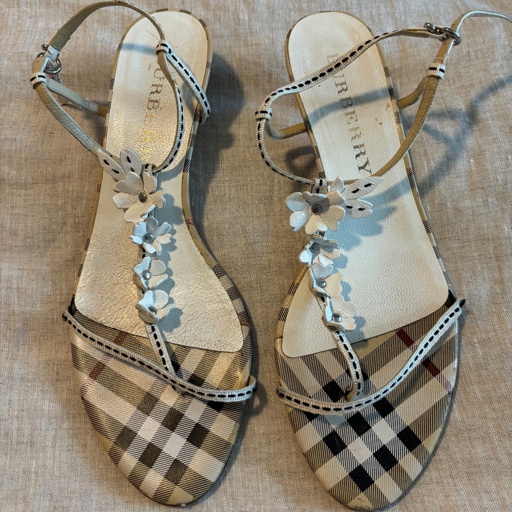 BURBERRY kitten heel SANDAL